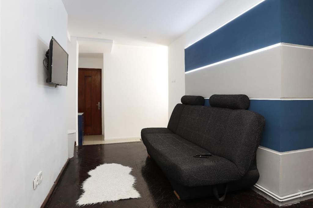 1 Bdrm Apartment In City Center Bucureşti Ngoại thất bức ảnh